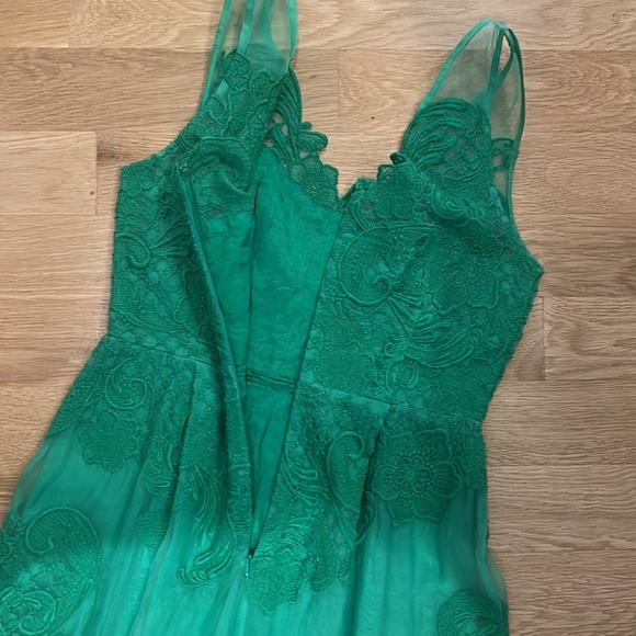 Lace Overlay Silk Green Dress Size 6 - Picture 10 of 12
